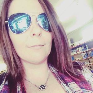 Meet your Posher, Crystal